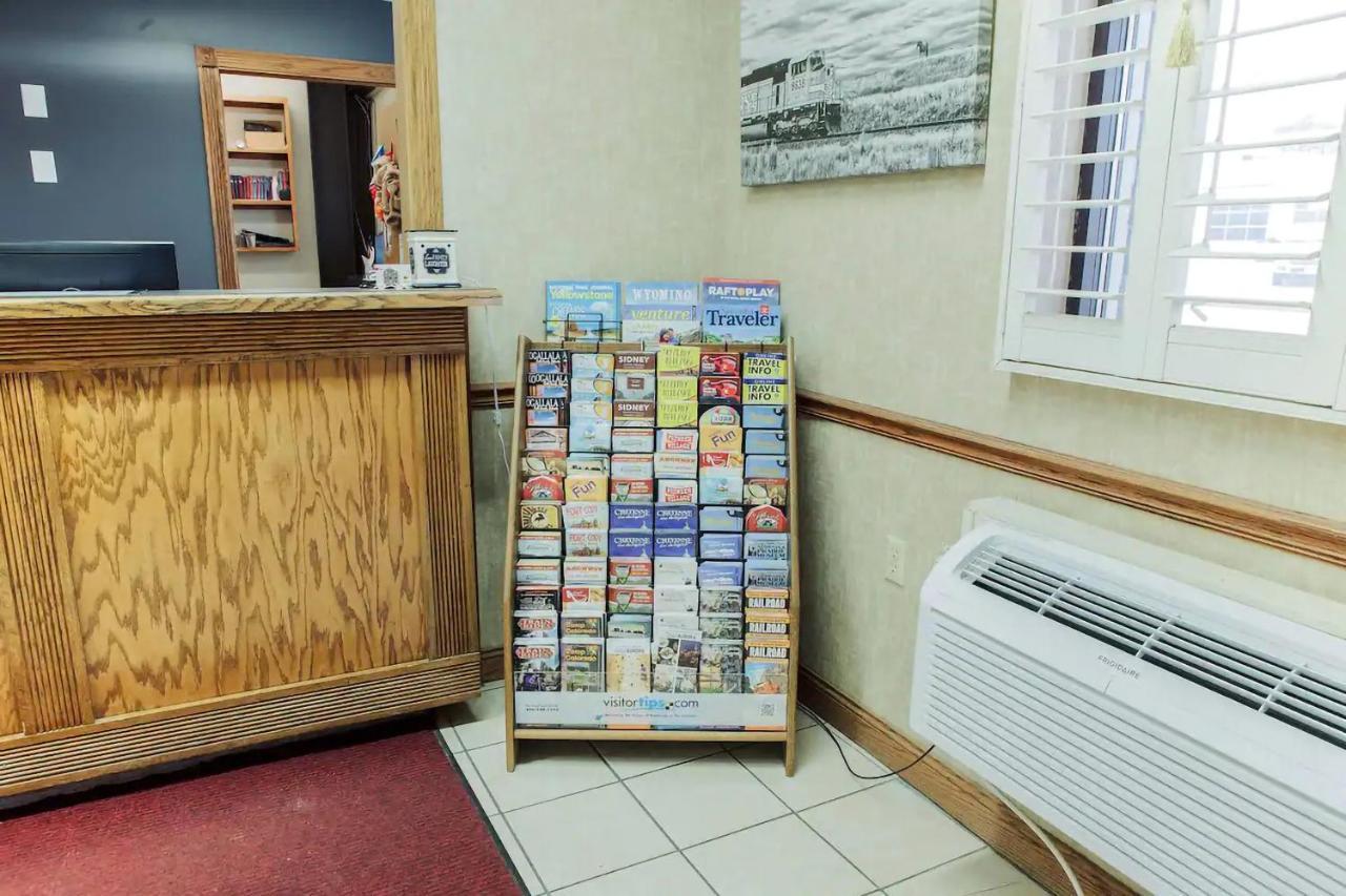 Sky-Palace Inn & Suites Mccook Εξωτερικό φωτογραφία